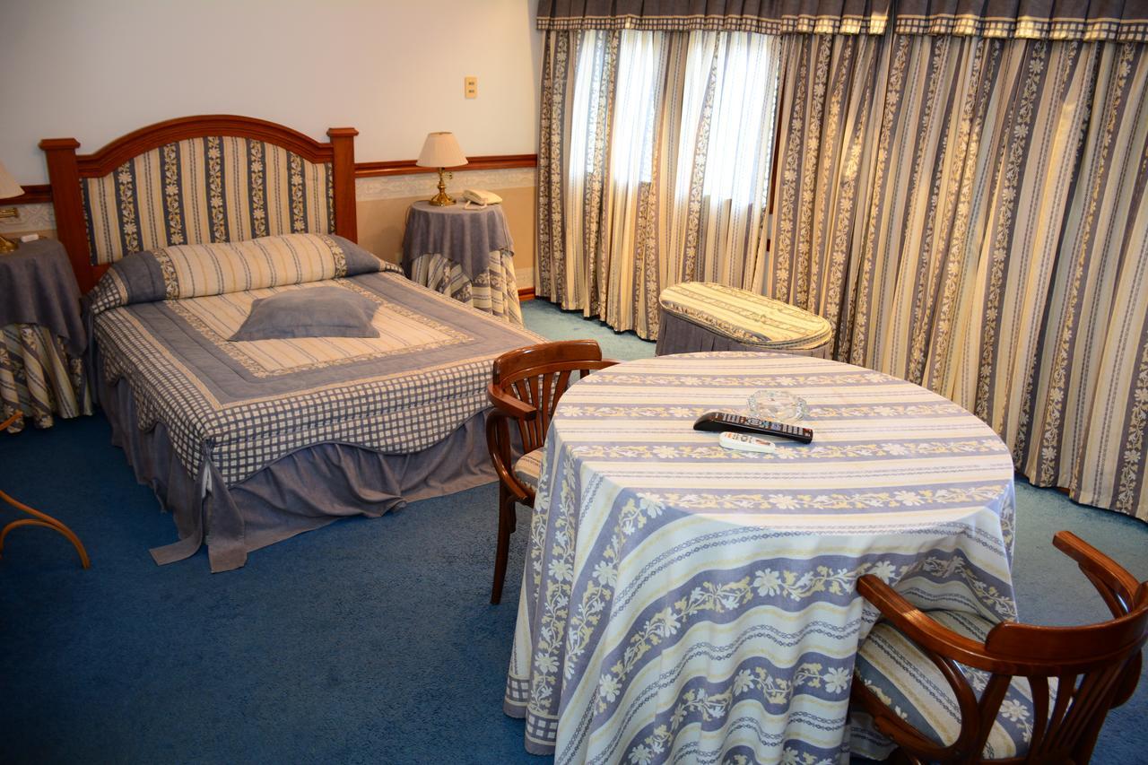 מלו Hotel Crown מראה חיצוני תמונה