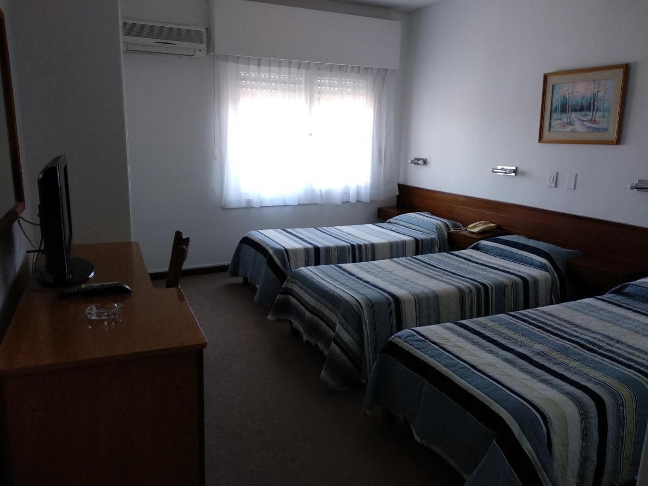 מלו Hotel Crown מראה חיצוני תמונה